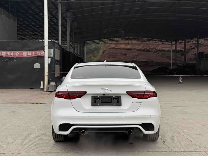Jaguar XEL 2024 2.0 T 250 PS R-DYNAMIC S — фото 21