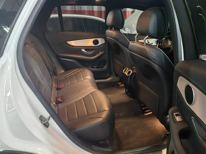 Mercedes-Benz GLC 200 L 4MATIC — фото 17