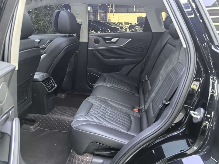 Hongqi HS5 2023 2.0 T Pro — фото 9