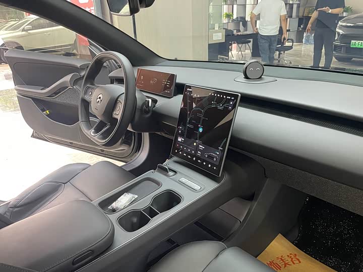 NIO ET5T 2024 75k Wh Touring — фото 13
