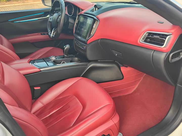 Maserati Ghibli 2017 3.0 T — фото 10