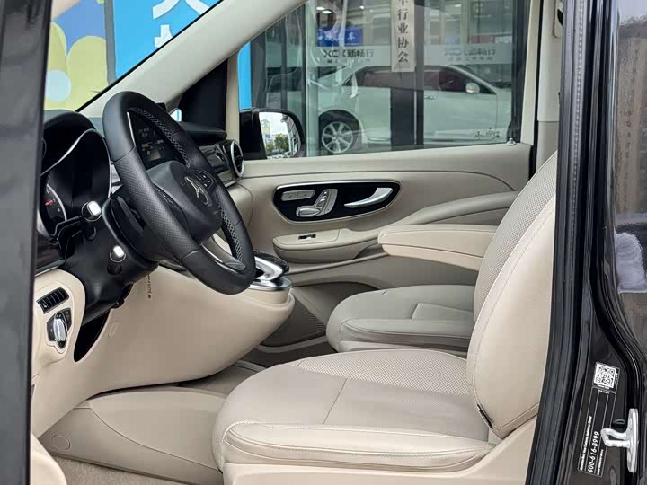 Mercedes-Benz V-Class 2016 V 260 — фото 5
