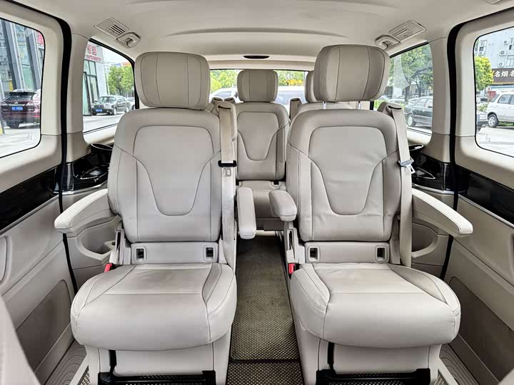 Mercedes-Benz V-Class 2016 V 260 — фото 10