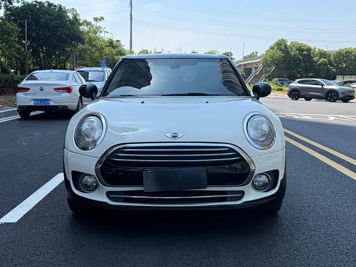 MINI Clubman — фото 2
