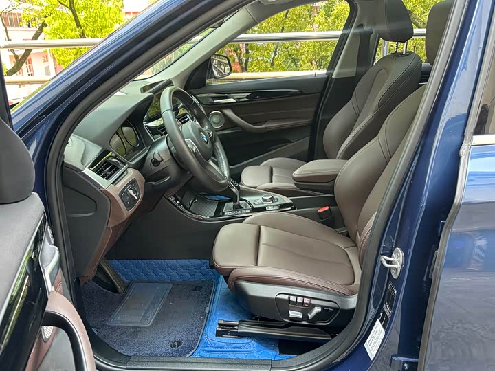BMW X1 2021 s Drive 20 Li — фото 4