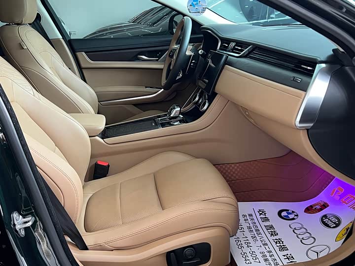 Jaguar XFL 2024 2.0 T P 250 2 WD — фото 11