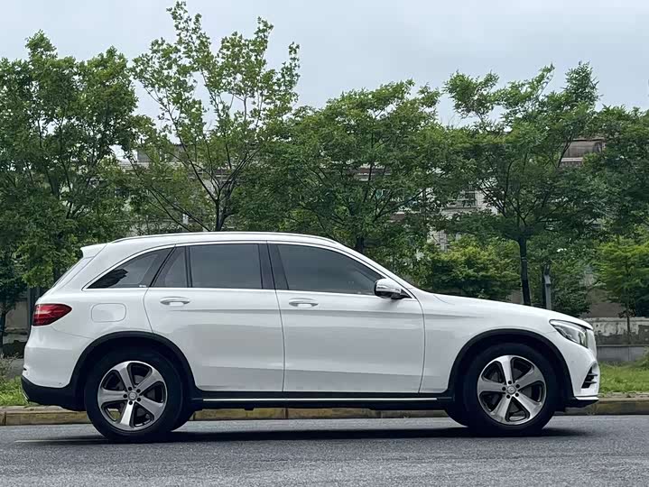 Mercedes-Benz GLC 2017 GLC 260 4 MATIC Luxury — фото 7