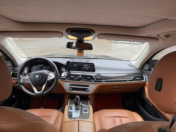 BMW 7-Series 2016 730 Li Leading — фото 2