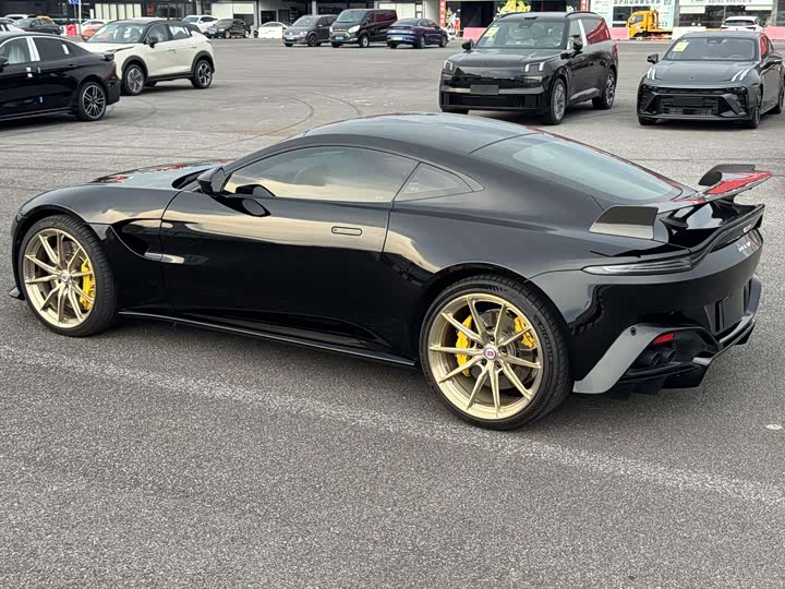 Aston Martin V8 Vantage 2020 4.0 T V 8 Coupe — фото 3