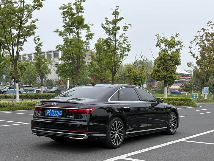 Audi A8 2023 A 8 L 50 TFSI quattro — фото 4