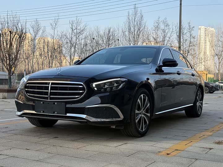 Mercedes-Benz E-Class 2022 E 350 e L — фото 3