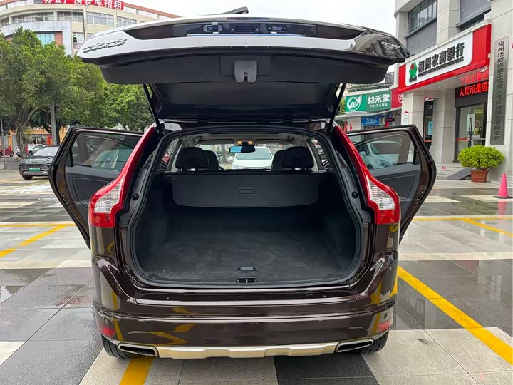 Volvo XC60 2017 T 5 — фото 18