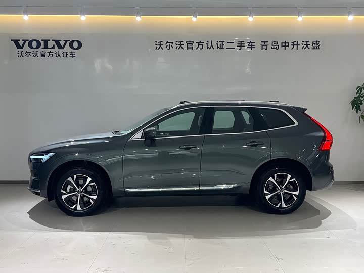Volvo XC60 2026 B 5 4 WD — фото 2