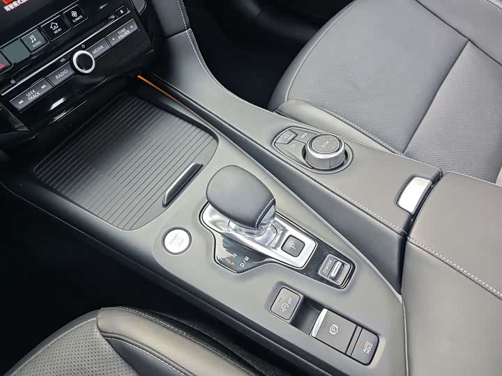 Infiniti QX50 2024 2.0 T 4 WD — фото 17