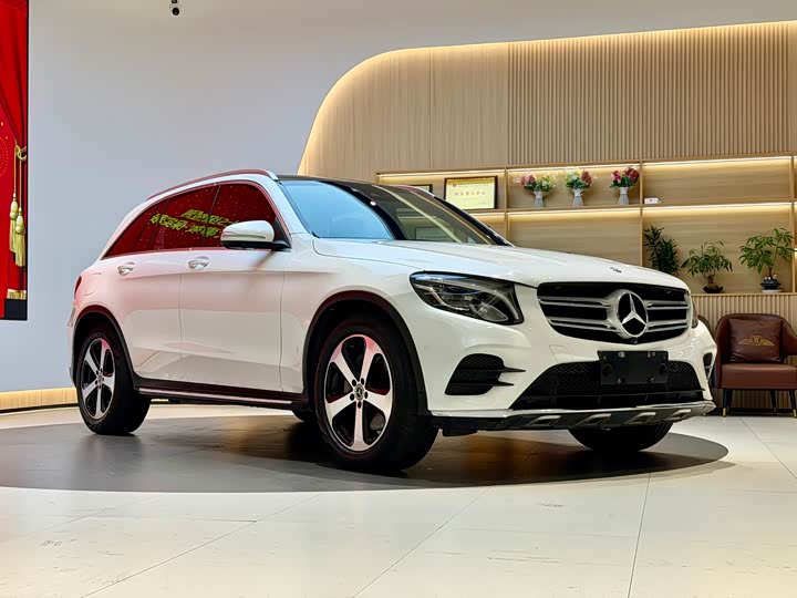 Mercedes-Benz GLC 2018 GLC 260 4 MATIC Luxury — фото 5
