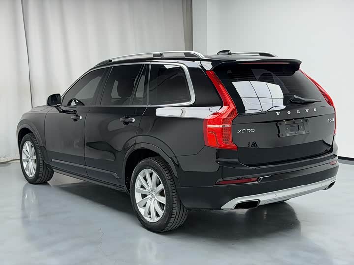 Volvo XC90 2018 T 6 7 — фото 2