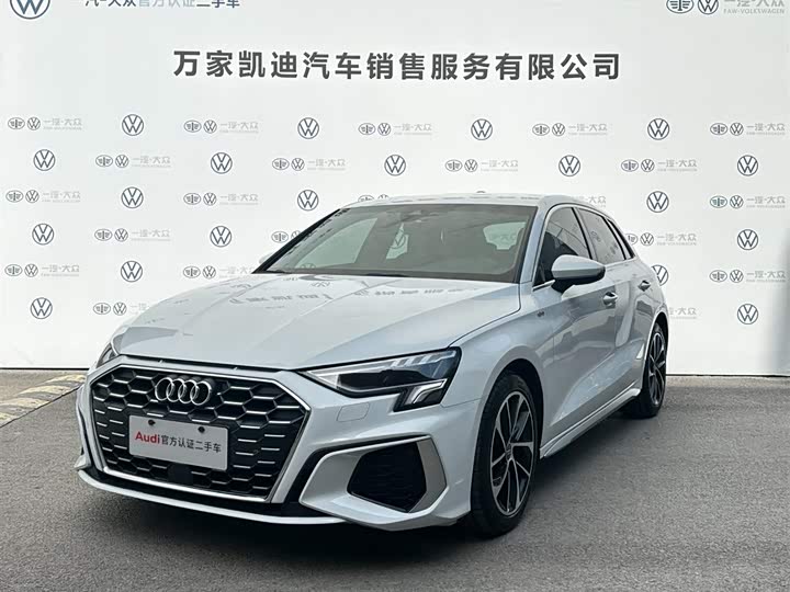 Audi A3 2022 Sportback 35 TFSI Sport — фото 1