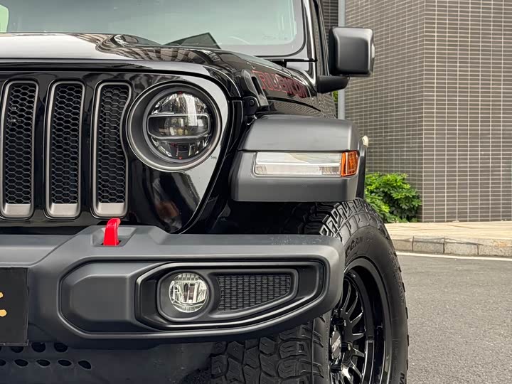 Jeep Wrangler — фото 8