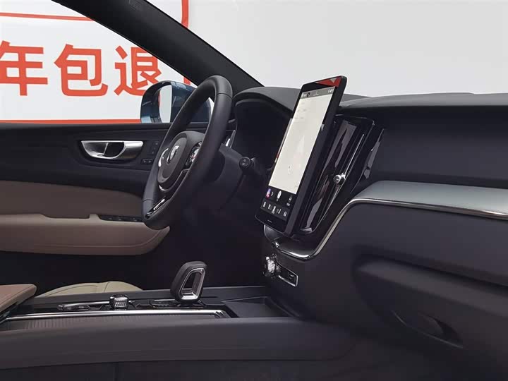 Volvo XC60 2026 B 5 4 WD — фото 22