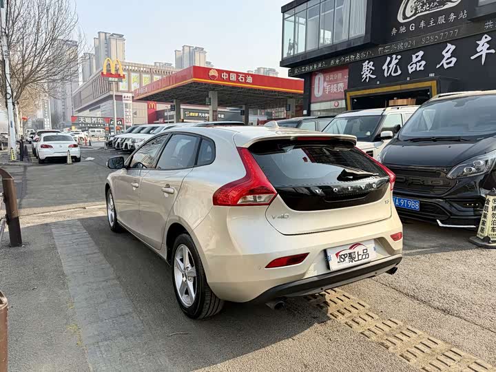 Volvo V40 2017 T 3 — фото 13