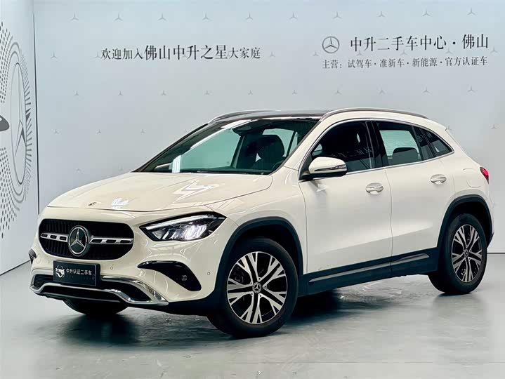 Mercedes-Benz GLA 2024 GLA 220 — фото 1