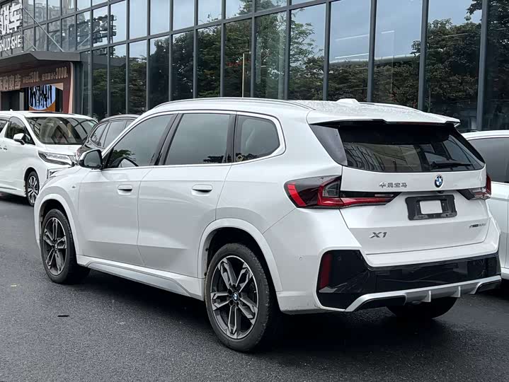BMW X1 2024 s Drive 25 Li M — фото 2