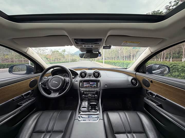 Jaguar XJ 2018 XJL 3.0 SC 2 WD — фото 12