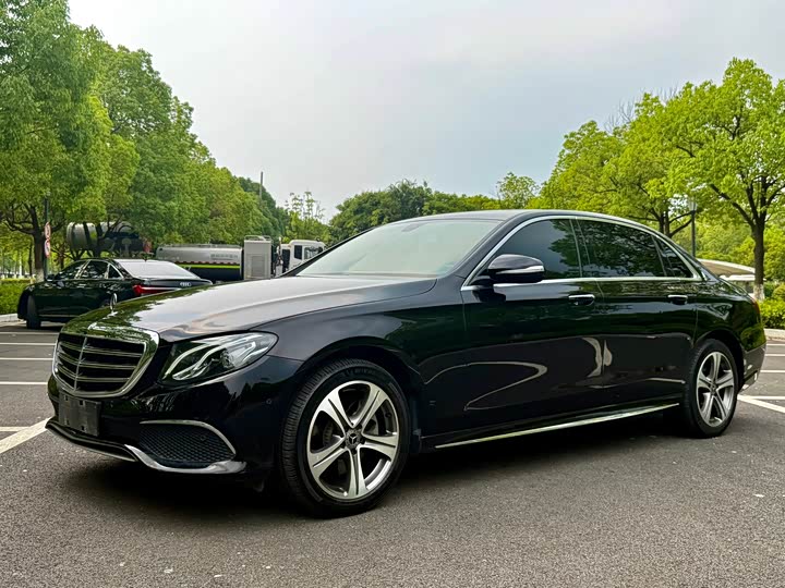 Mercedes-Benz E-Class 2019 E 200 L Sport