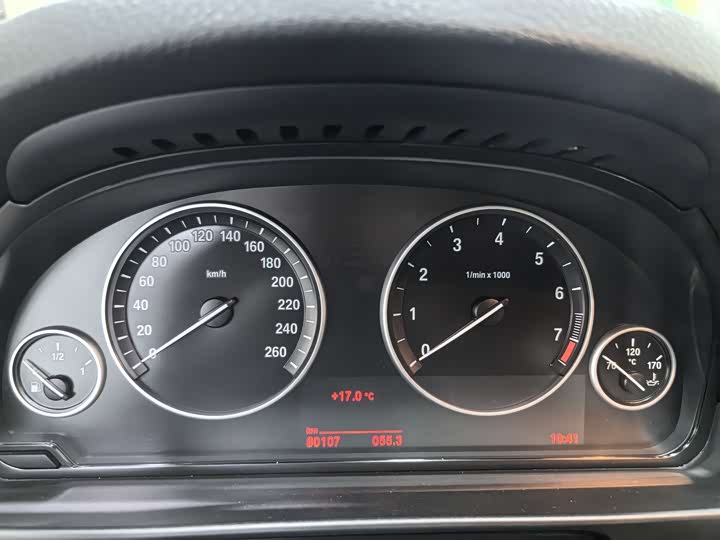 BMW 5 Series — фото 10