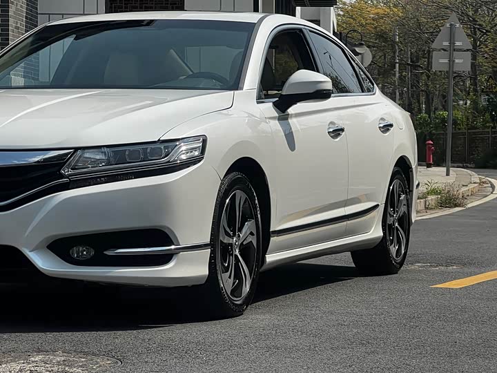 Honda Spirior — фото 9
