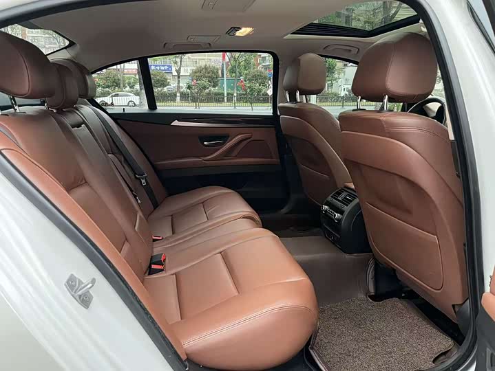 BMW 5-Series 2014 528 Li x Drive Leading — фото 16