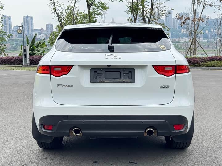 Jaguar F-PACE 2016 3.0 SC 4 WDR-Sport — фото 10