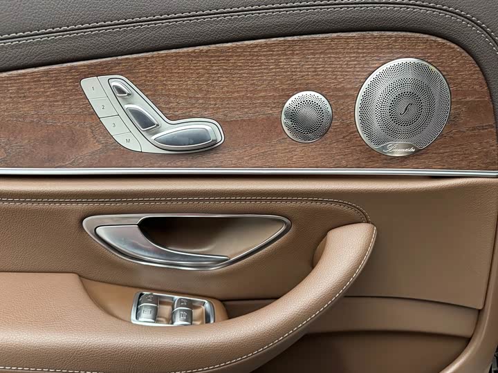 Mercedes-Benz E-Class 2023 E 300 L Luxury — фото 13