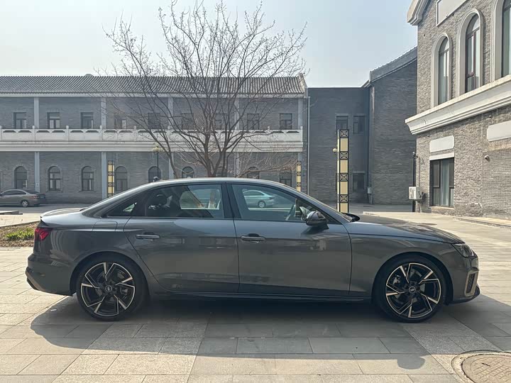 Audi A4L 2024 40 TFSI quattro RS — фото 8