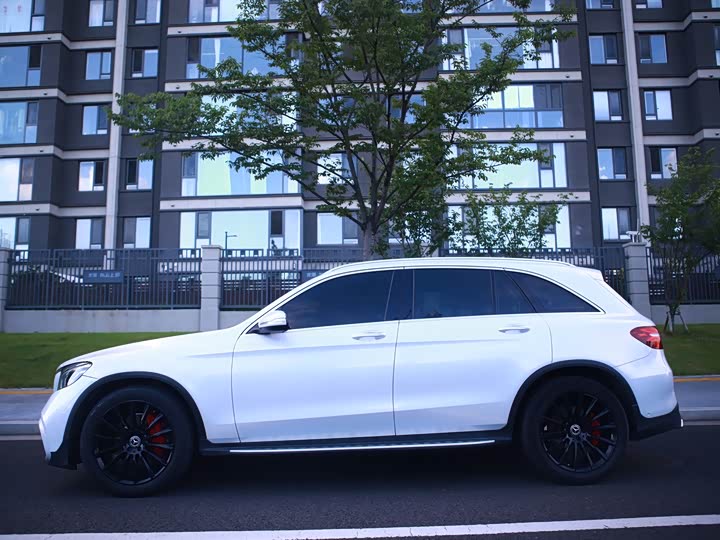 Mercedes-Benz GLC 260 4MATIC динамик — фото 4