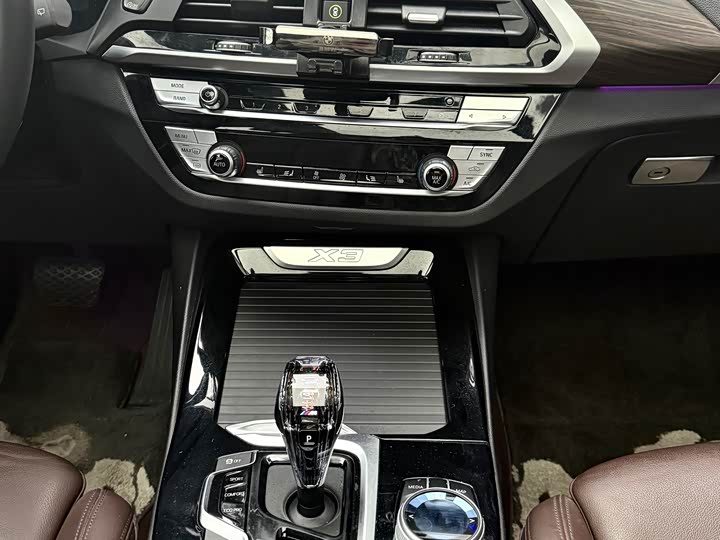 BMW X3 2021 x Drive 25i — фото 11