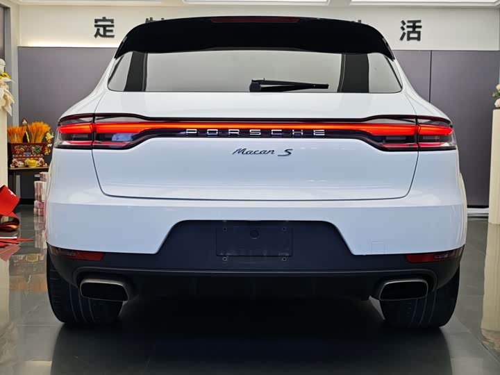Porsche Macan 2020 Macan 2.0 T — фото 8
