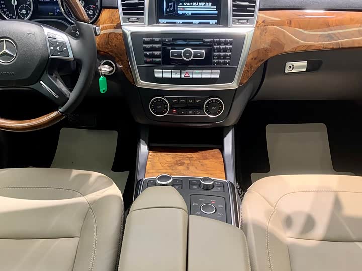 Mercedes-Benz M-Class 2015 ML 400 4 MATICLuxury — фото 11