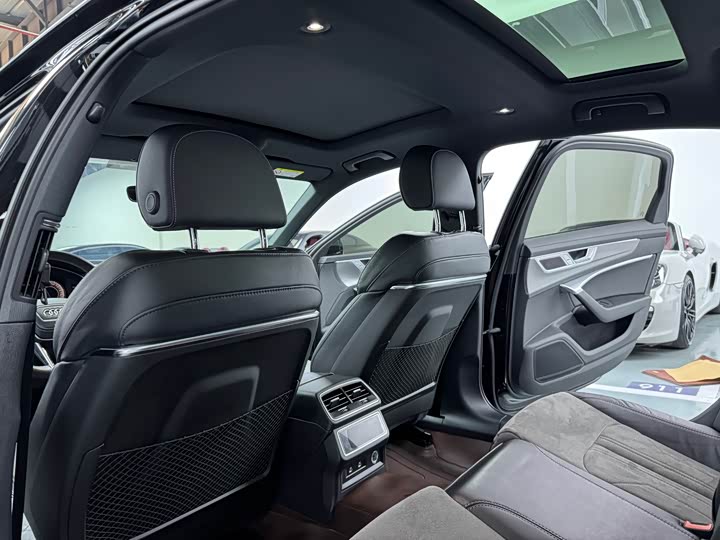 Audi A6L 45 TFSI избранная динамик — фото 5