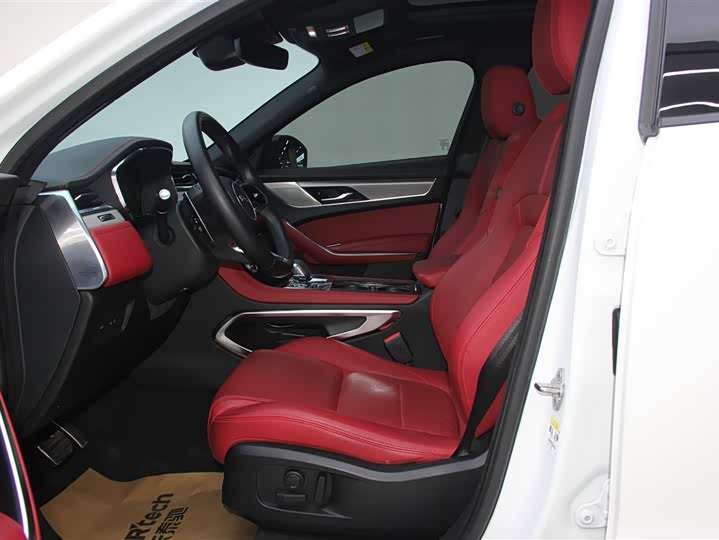 Jaguar F-PACE 2024 P 250 R-Dynamic SE — фото 18