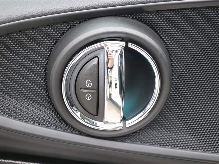 MINI Clubman — фото 11