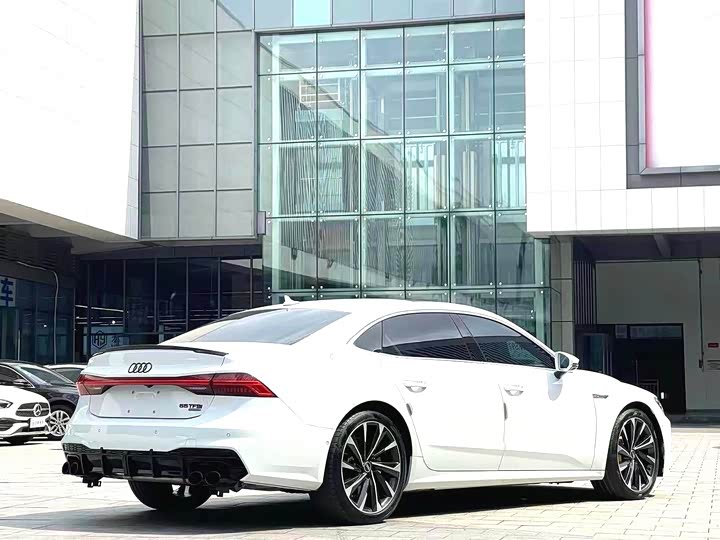 Audi A7L 2022 55 TFSI quattro S-line — фото 7