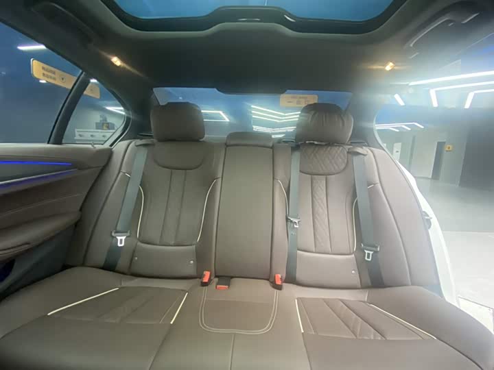 BMW 5-Series 2023 530 Li Leading M — фото 22