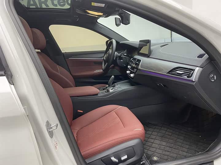 BMW 5-Series 2023 530 Li Leading M — фото 19