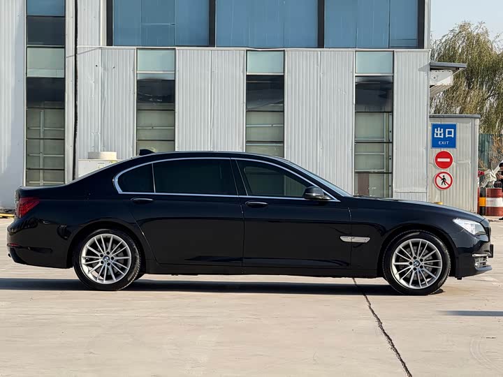 BMW 7-Series 2014 730 Li — фото 8
