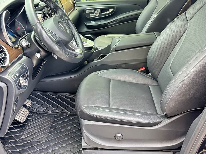 Mercedes-Benz V-Class 2021 V 260 L — фото 4