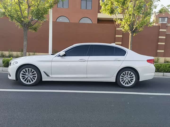 BMW 5 Series 525Li люкс-пакет — фото 7