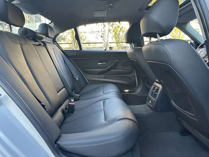 BMW 3 Series 320Li стиль — фото 13