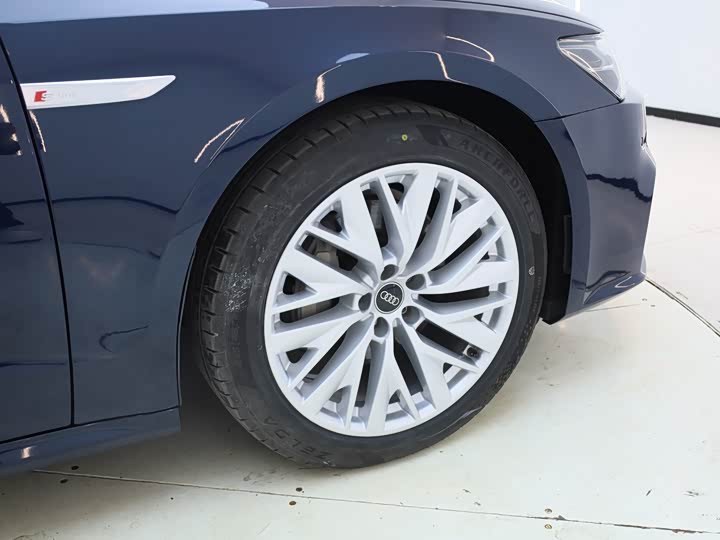 Audi A7L 2024 45 TFSI S-line — фото 25