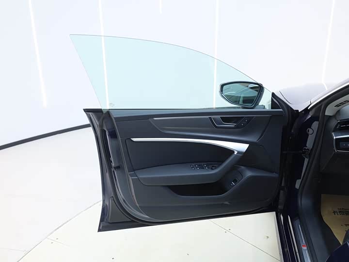 Audi A7L 2024 45 TFSI S-line — фото 9